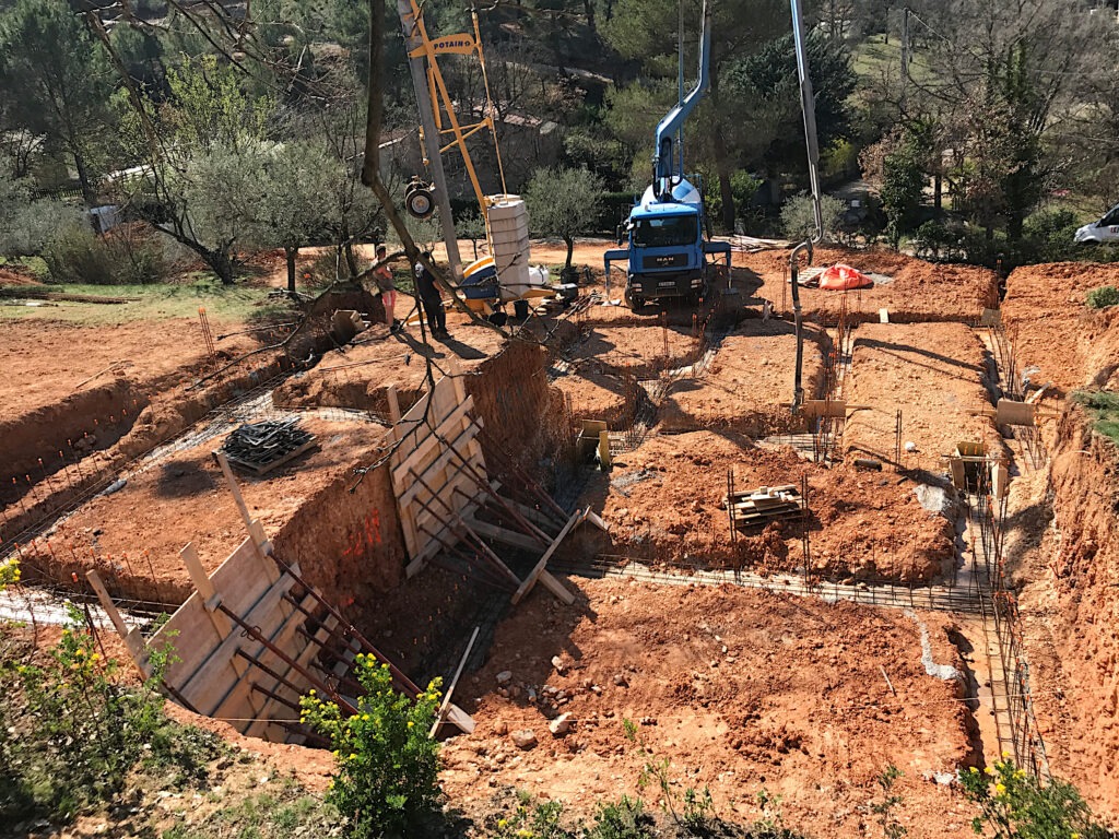 Coulage du béton dans les fondations