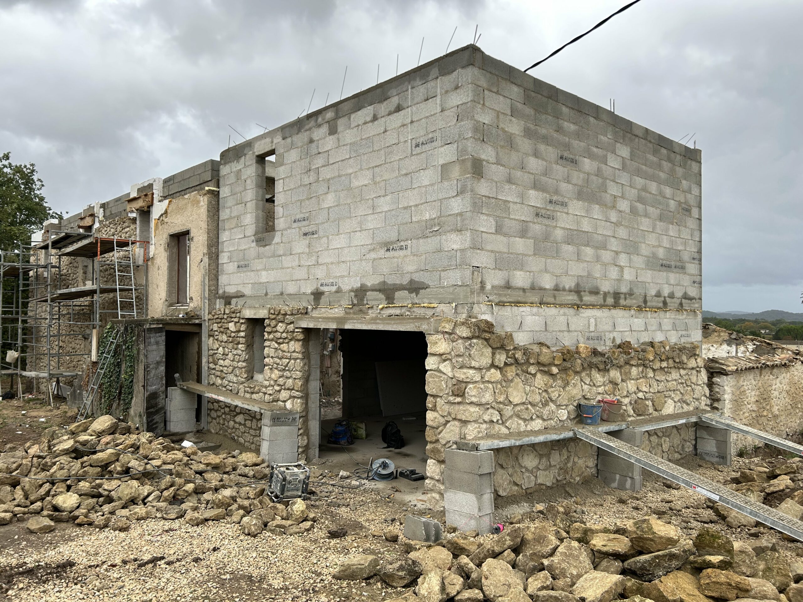 Rénovation et extension d'une campagne entreprise de maçonnerie DETRY Denis